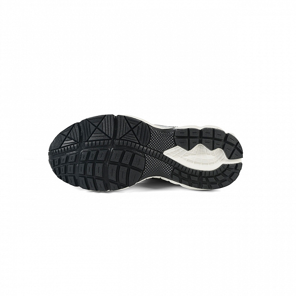 7M226C93-3 Мужские беговые кроссовки в классическом дизайне Sprandi, Серебро/Черный